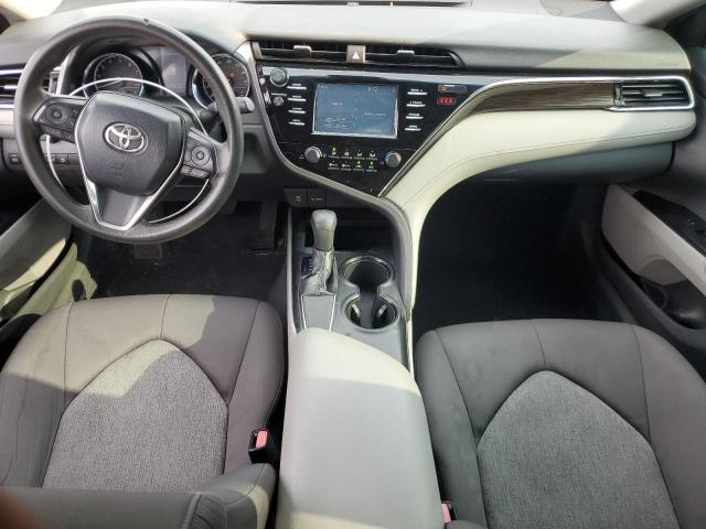 4T1B11HK3JU144729 - 2018 TOYOTA CAMRY L SILVER photo 8