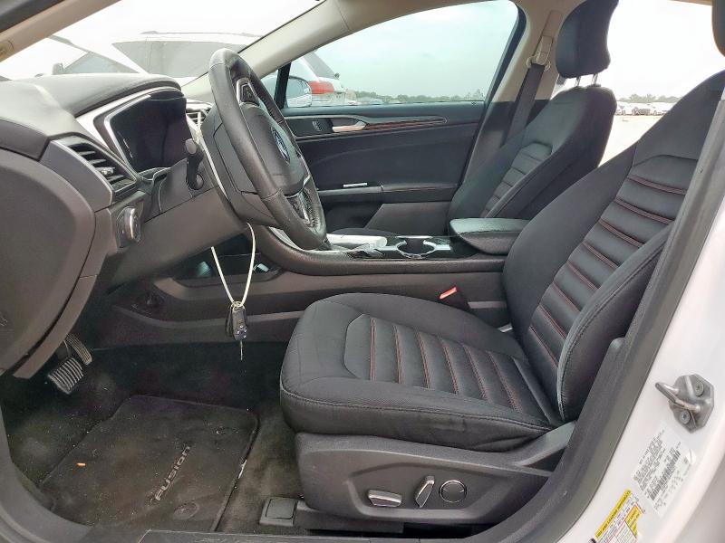 3FA6P0H73GR396321 - 2016 FORD FUSION SE WHITE photo 7