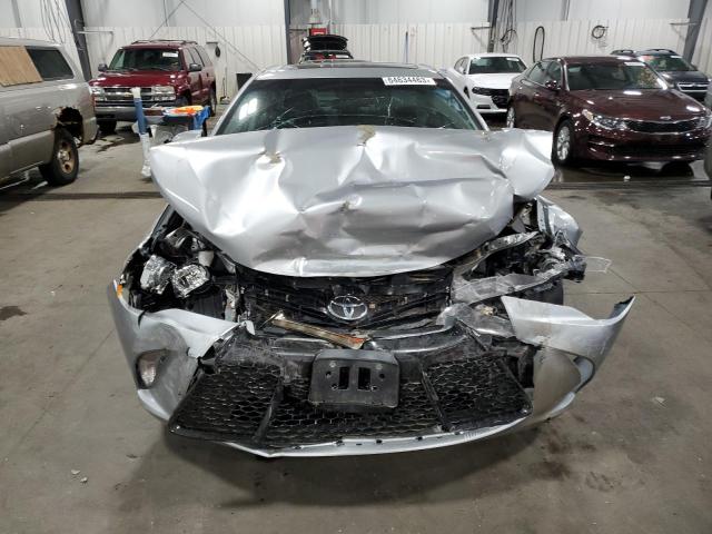 4T1BF1FK3GU117947 - 2016 TOYOTA CAMRY LE SILVER photo 5