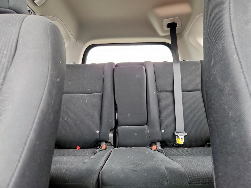 2T3ZFREV1JW452079 - 2018 TOYOTA RAV4 LE Черный фото 10