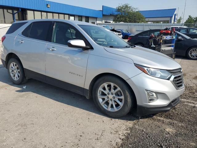 3GNAXJEV4JS504787 - 2018 CHEVROLET EQUINOX LT SILVER photo 4