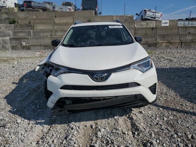 JTMBFREV1HJ106723 - 2017 TOYOTA RAV4 LE WHITE photo 5