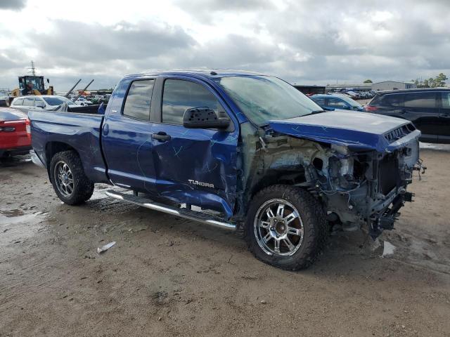 5TFRM5F15FX087970 - 2015 TOYOTA TUNDRA DOUBLE CAB SR/SR5 BLUE photo 4