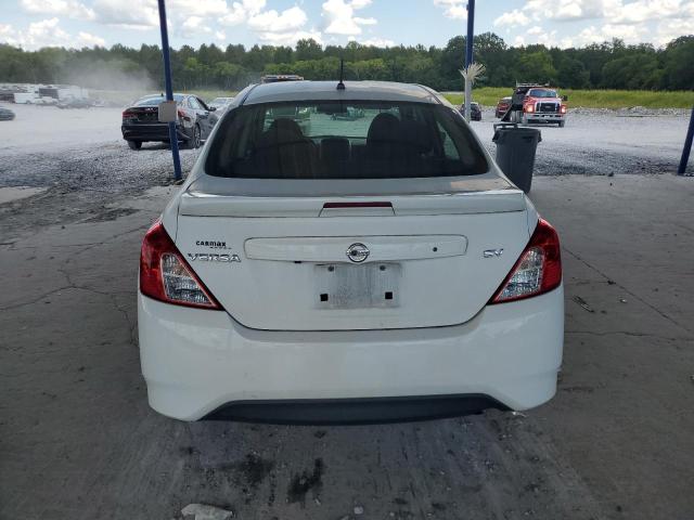 3N1CN7AP3KL810878 - 2019 NISSAN VERSA S WHITE photo 6