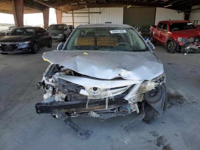 5YFBU4EE4CP036129 - 2012 TOYOTA COROLLA BASE ვერცხლისფერი ფოტო 5