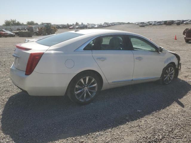 2G61N5S33D9200055 - 2013 CADILLAC XTS WHITE photo 3