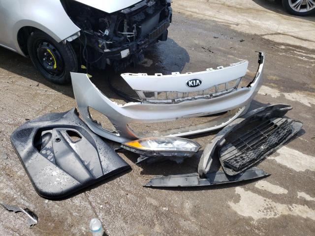 KNADM5A32G6658399 - 2016 KIA RIO LX SILVER photo 12