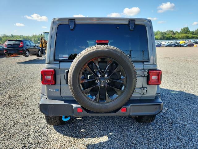 1C4JJXP64NW222937 - 2022 JEEP WRANGLER U SAHARA 4XE GRAY photo 6