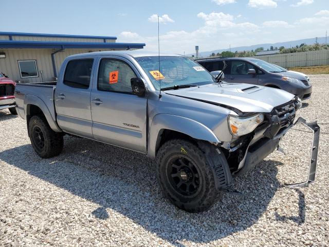 3TMLU4EN3FM179038 - 2015 TOYOTA TACOMA DOUBLE CAB SILVER photo 4