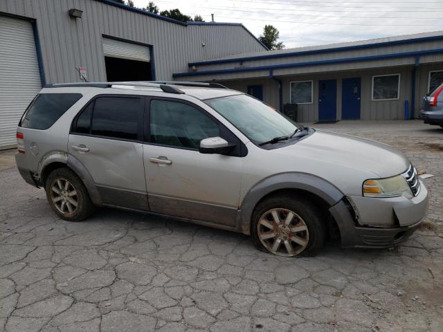 1FMDK02W28GA22710 - 2008 FORD TAURUS X SEL SILVER photo 4