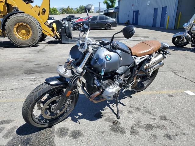 WB10J3303KZ795051 - 2019 BMW R NINE T SCRAMBLER GRAY photo 2
