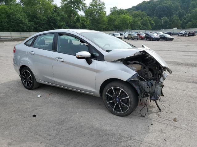 3FADP4BJ5KM124751 - 2019 FORD FIESTA SE ვერცხლისფერი ფოტო 4