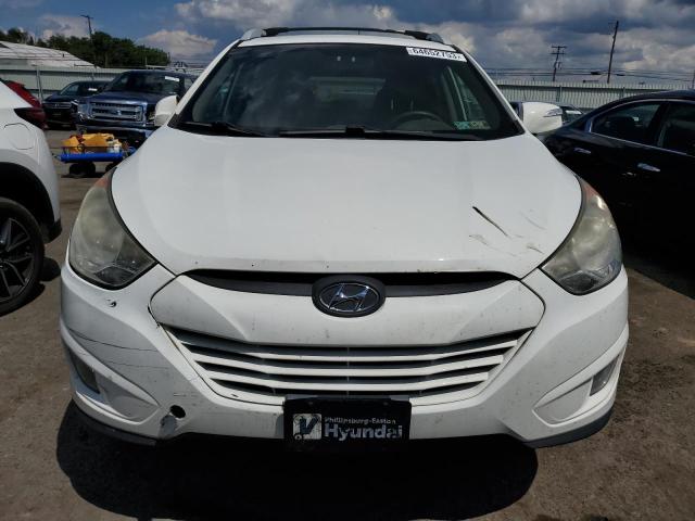 KM8JUCACXDU620075 - 2013 HYUNDAI TUCSON GLS WHITE photo 5