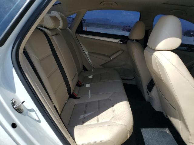 1VWLA7A32KC002486 - 2019 VOLKSWAGEN PASSAT WOLFSBURG WHITE photo 10