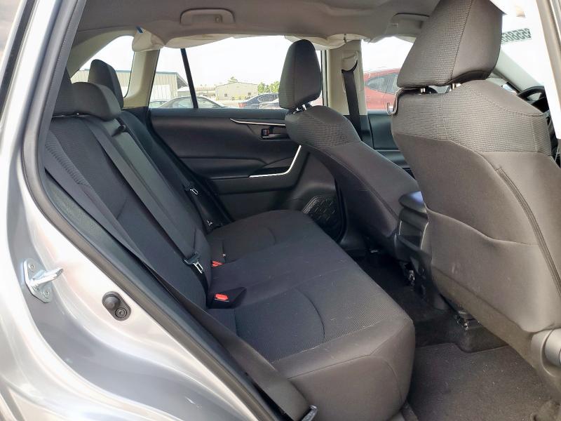 2T3H1RFV4MC118949 - 2021 TOYOTA RAV4 LE SILVER photo 10