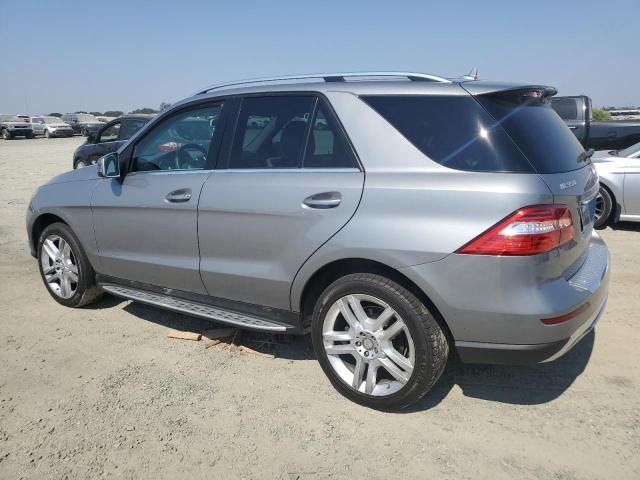 4JGDA5HB7FA476990 - 2015 MERCEDES-BENZ ML 350 4MATIC SILVER photo 2