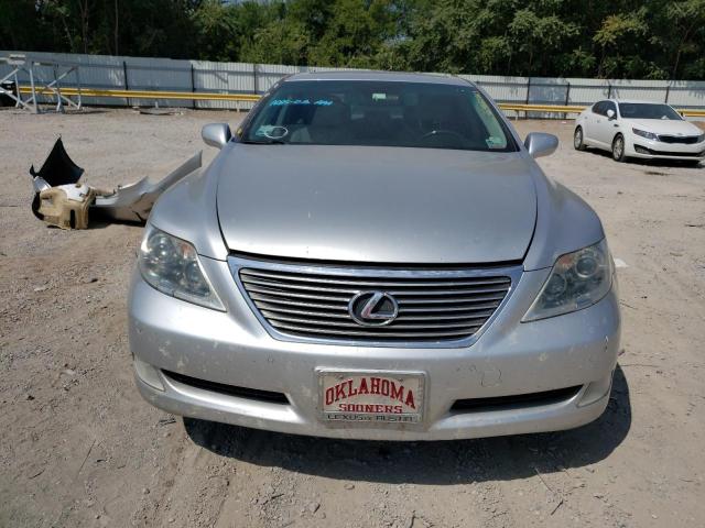 JTHGL46F385027246 - 2008 LEXUS LS 460L SILVER photo 5