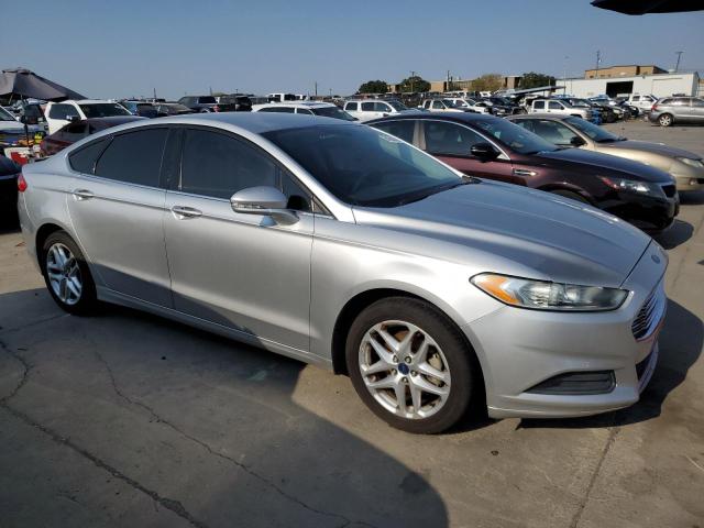 3FA6P0HR1DR385766 - 2013 FORD FUSION SE SILVER photo 4