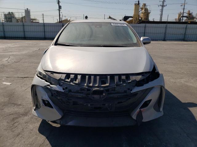 JTDKARFP0H3011024 - 2017 TOYOTA PRIUS PRIM ვერცხლისფერი ფოტო 5