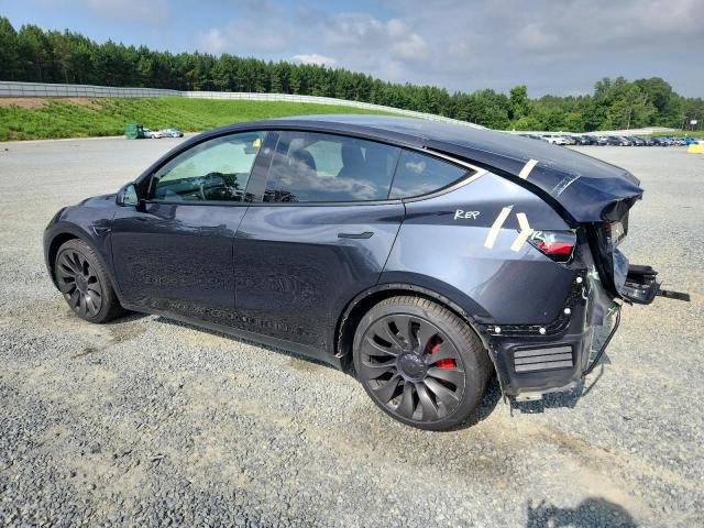 7SAYGDEF9RA322556 - 2024 TESLA MODEL Y GRAY photo 2