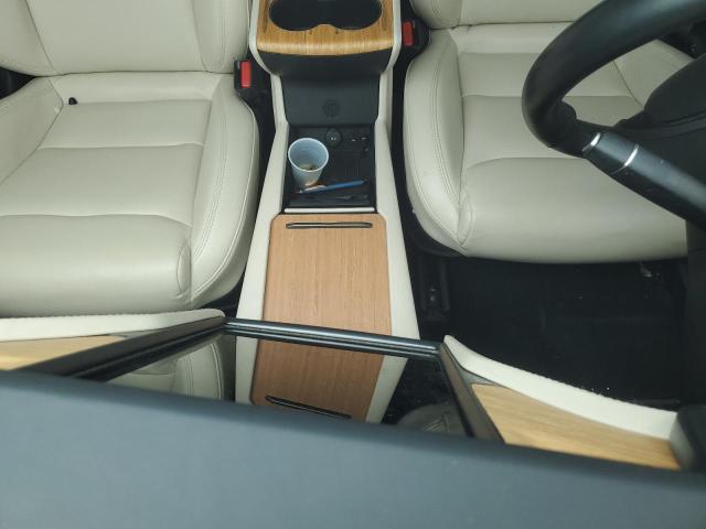 5YJSA1E2XLF403088 - 2020 TESLA MODEL S WHITE photo 8