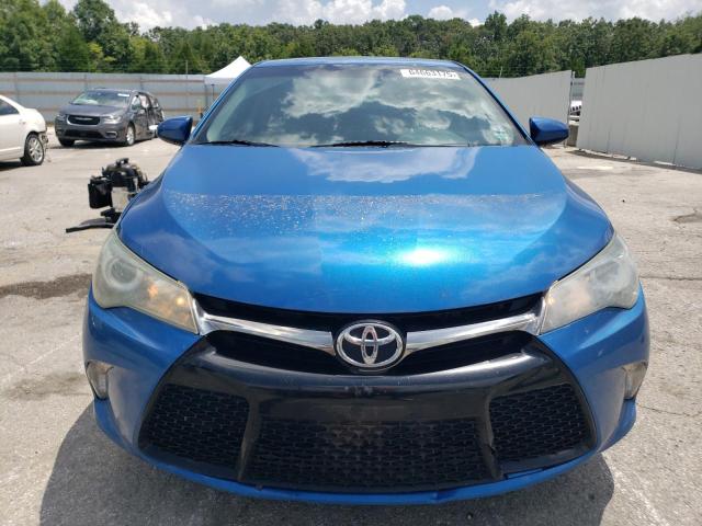 4T1BF1FK3HU669742 - 2017 TOYOTA CAMRY LE BLUE photo 5