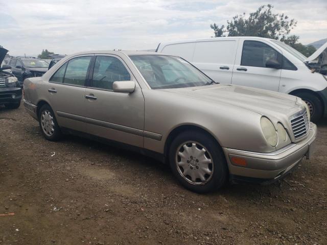 WDBJF55F9VA421311 - 1997 MERCEDES-BENZ E320 320 BEIGE photo 4