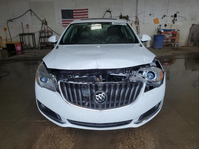 2G4GT5GX3G9201036 - 2016 BUICK REGAL PREMIUM WHITE photo 5