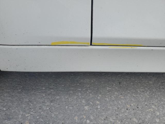 WBA3C3G57FNS75476 - 2015 BMW 320 I XDRIVE WHITE photo 12