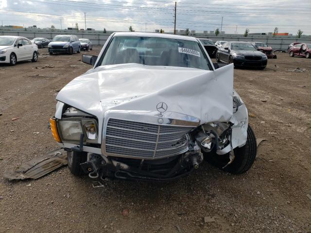 WDBCA24D7MA573088 - 1991 MERCEDES-BENZ 300 SE WHITE photo 5