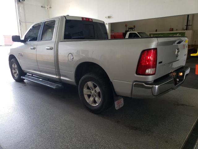 1C6RR7GG8JS307132 - 2018 RAM 1500 SLT Արծաթագույն լուսանկար 2