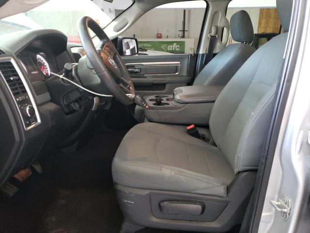 1C6RR7GG8JS307132 - 2018 RAM 1500 SLT Արծաթագույն լուսանկար 7