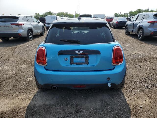 WMWXP5C51G2D13622 - 2016 MINI COOPER BLUE photo 6