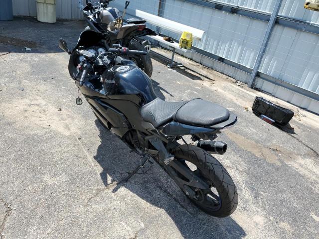 JKAEXMJ13BDA92309 - 2011 KAWASAKI EX250 J BLACK photo 3