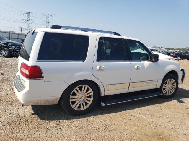 5LMJJ2J54BEJ02763 - 2011 LINCOLN NAVIGATOR WHITE photo 3