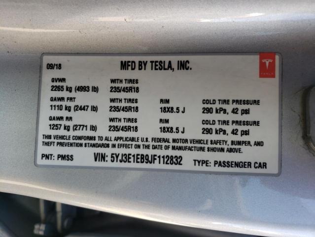 5YJ3E1EB9JF112832 - 2018 TESLA MODEL 3 银色 照片 12