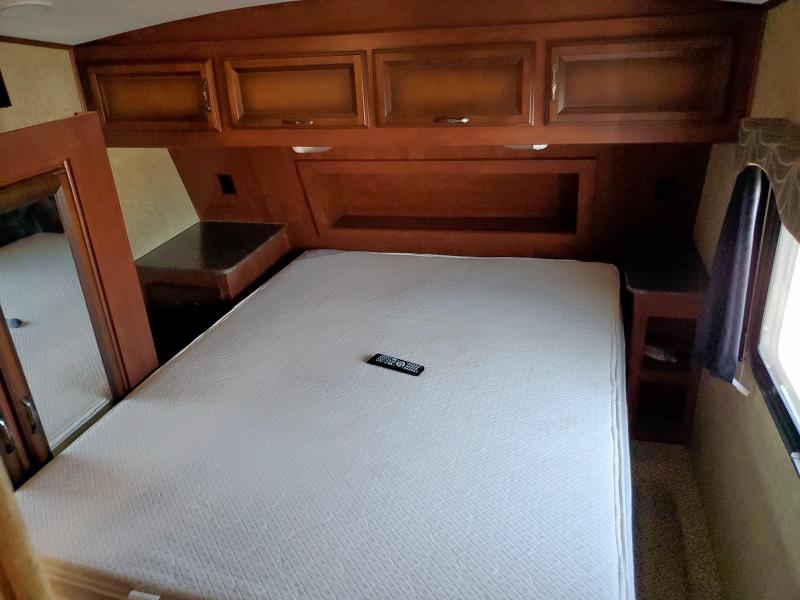 5SFSG3828DE253469 - 2013 HEARTLAND GRAYSTONE 34QB 灰色 照片 5