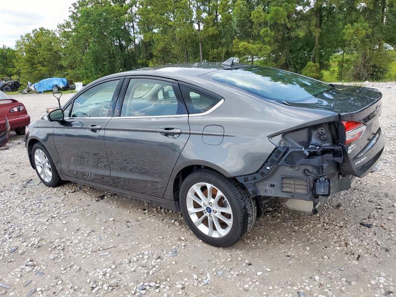 3FA6P0HD8KR132574 - 2019 FORD FUSION SE GRAY photo 2