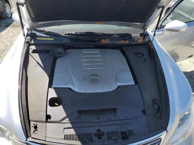 JTHGL46F685026396 - 2008 LEXUS LS 460L SILVER photo 11