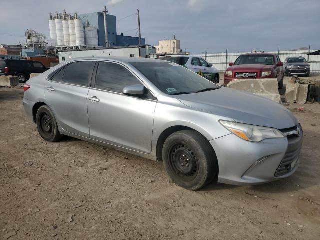 4T4BF1FK0FR467976 - 2015 TOYOTA CAMRY LE SILVER photo 8