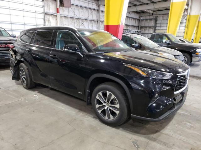 5TDGBRCH9NS545102 - 2022 TOYOTA HIGHLANDER HYBRID XLE BLACK photo 4