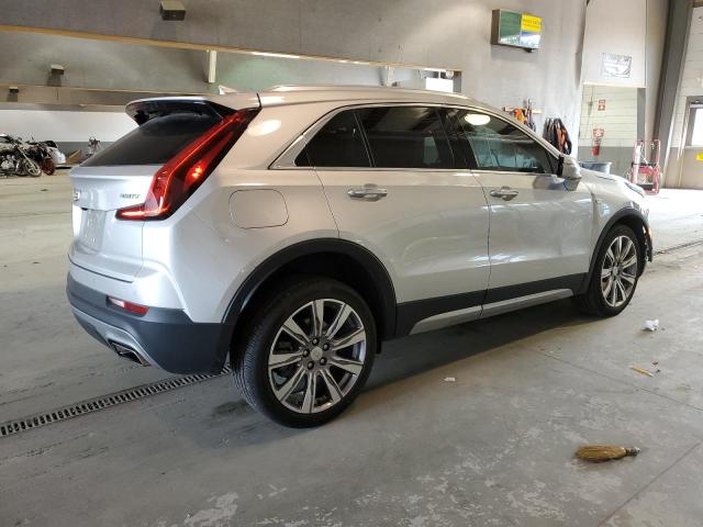 1GYFZDR41NF142434 - 2022 CADILLAC XT4 PREMIUM LUXURY SILVER photo 3