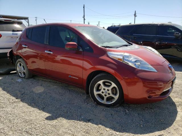 1N4AZ0CP8DC409876 - 2013 NISSAN LEAF S RED photo 4