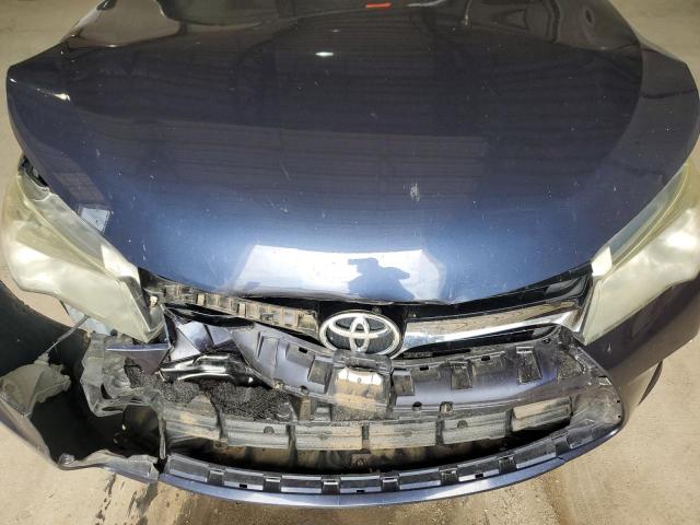 4T1BF1FK8GU611267 - 2016 TOYOTA CAMRY LE BLUE photo 11