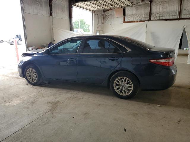 4T1BF1FK8GU611267 - 2016 TOYOTA CAMRY LE BLUE photo 2