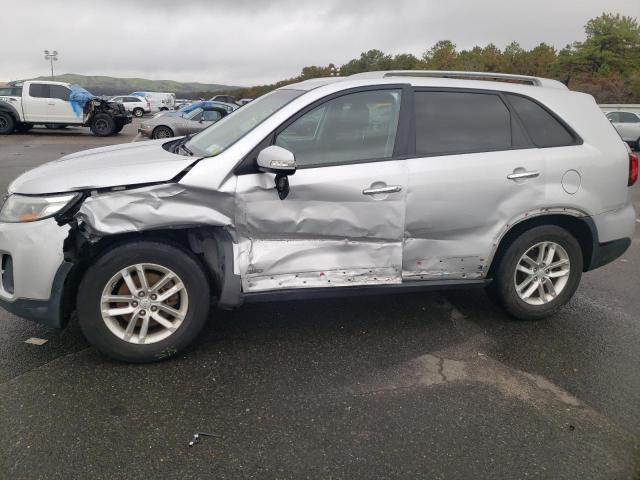 5XYKTCA63FG612412 - 2015 KIA SORENTO LX SILVER photo 9