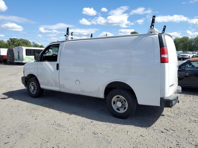 1GCWGAFP4K1285752 - 2019 CHEV EXPRESS G2500 WHITE photo 2