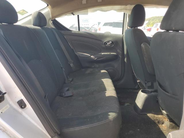 3N1CN7AP7JL813362 - 2018 NISSAN VERSA S 银色 照片 10