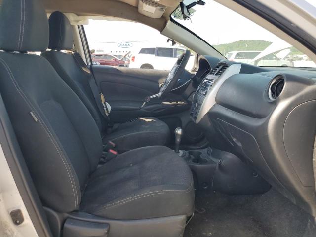 3N1CN7AP7JL813362 - 2018 NISSAN VERSA S 银色 照片 7