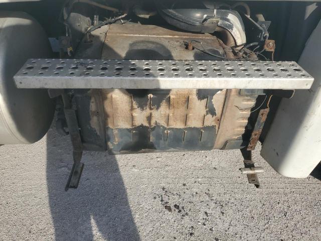 3AKJGLD58GSHN2755 - 2016 FREIGHTLINER CASCADIA 1 WHITE photo 9